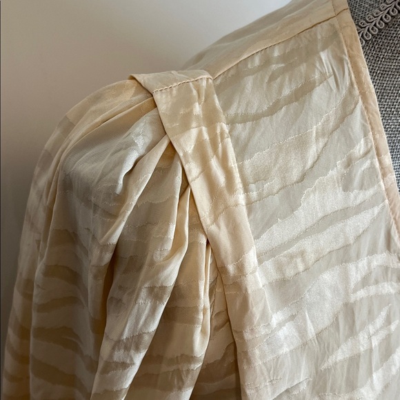 NWOT RONNY KOBO Silk Cream Zebra Print Women's Wrap Blouse, Size M - Picture 5 of 13